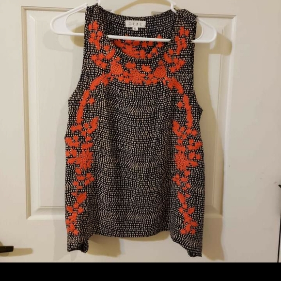 THML embroidered top size Medium Petite - Picture 1 of 6